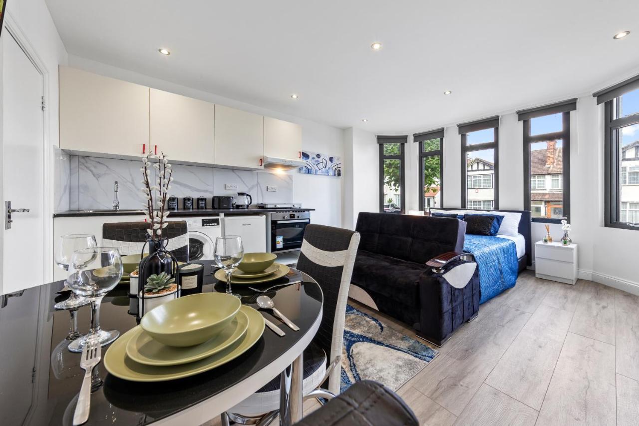 Comfy 1Bdr - 30Mins To Central Ldn - Parking The Hyde Exterior foto